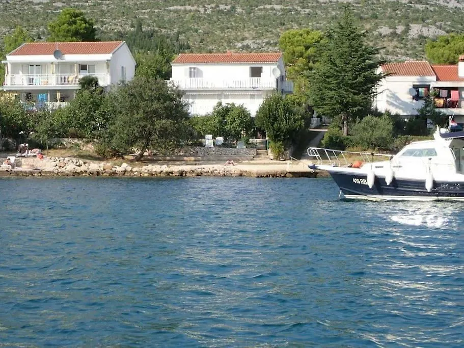 Apartmani Lana, 40 Metara Do Mora, Seline Apartamento