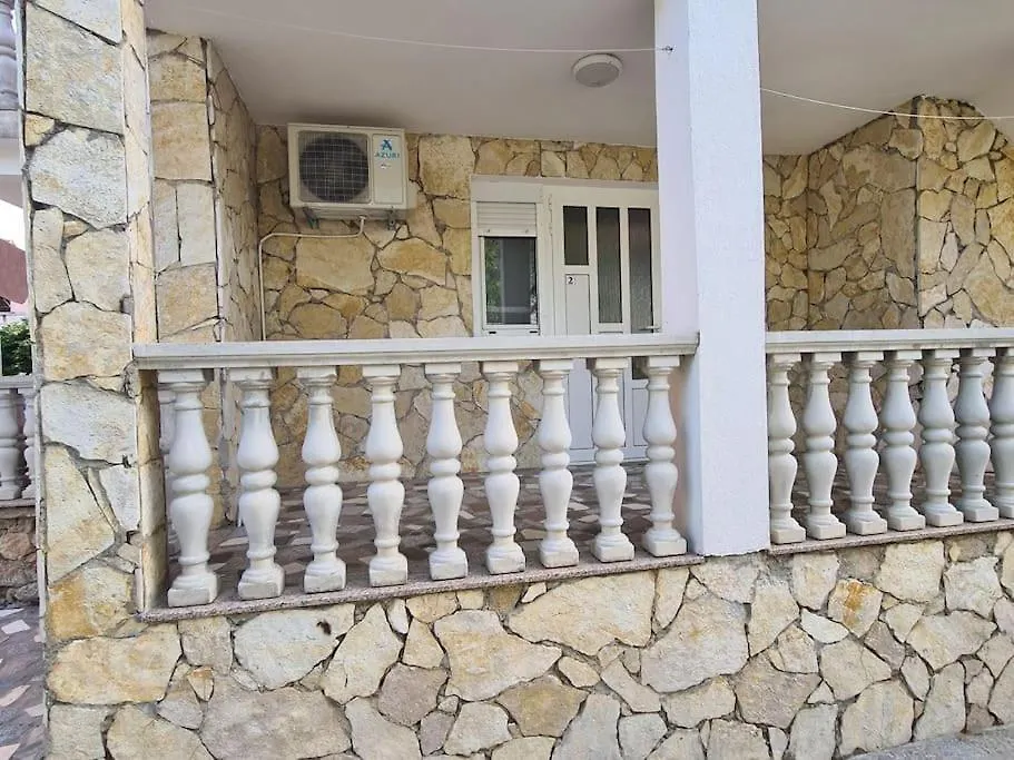 Apartamento Apartmani Lana, 40 Metara Do Mora, Seline